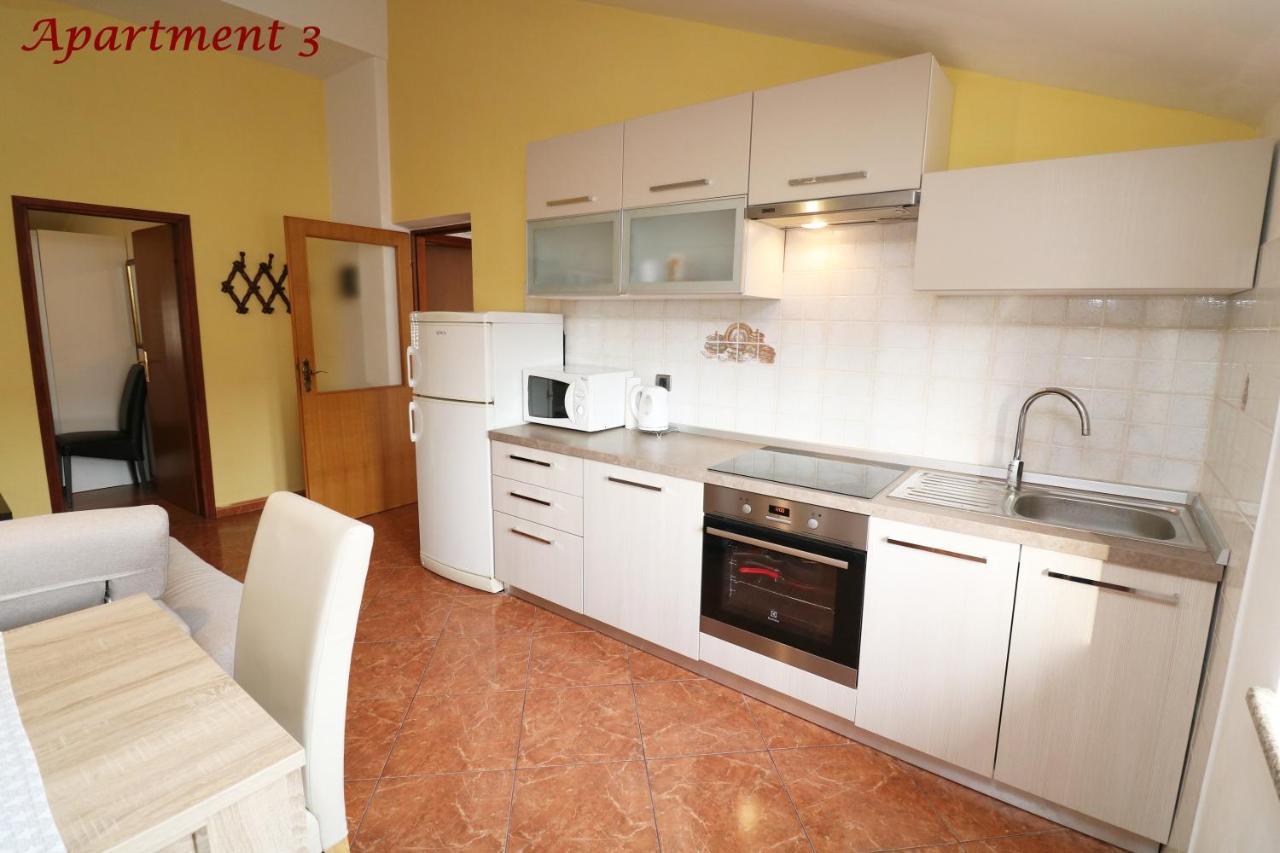 Old Town Rooms And Apartment Пореч Екстериор снимка